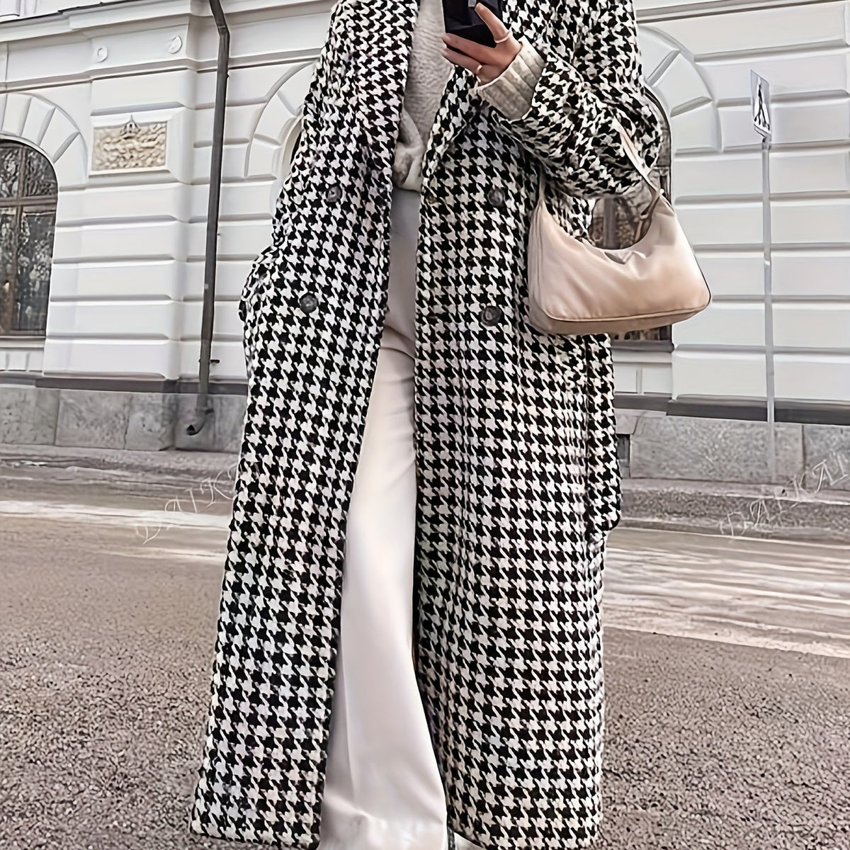Odette – Long Houndstooth Coat