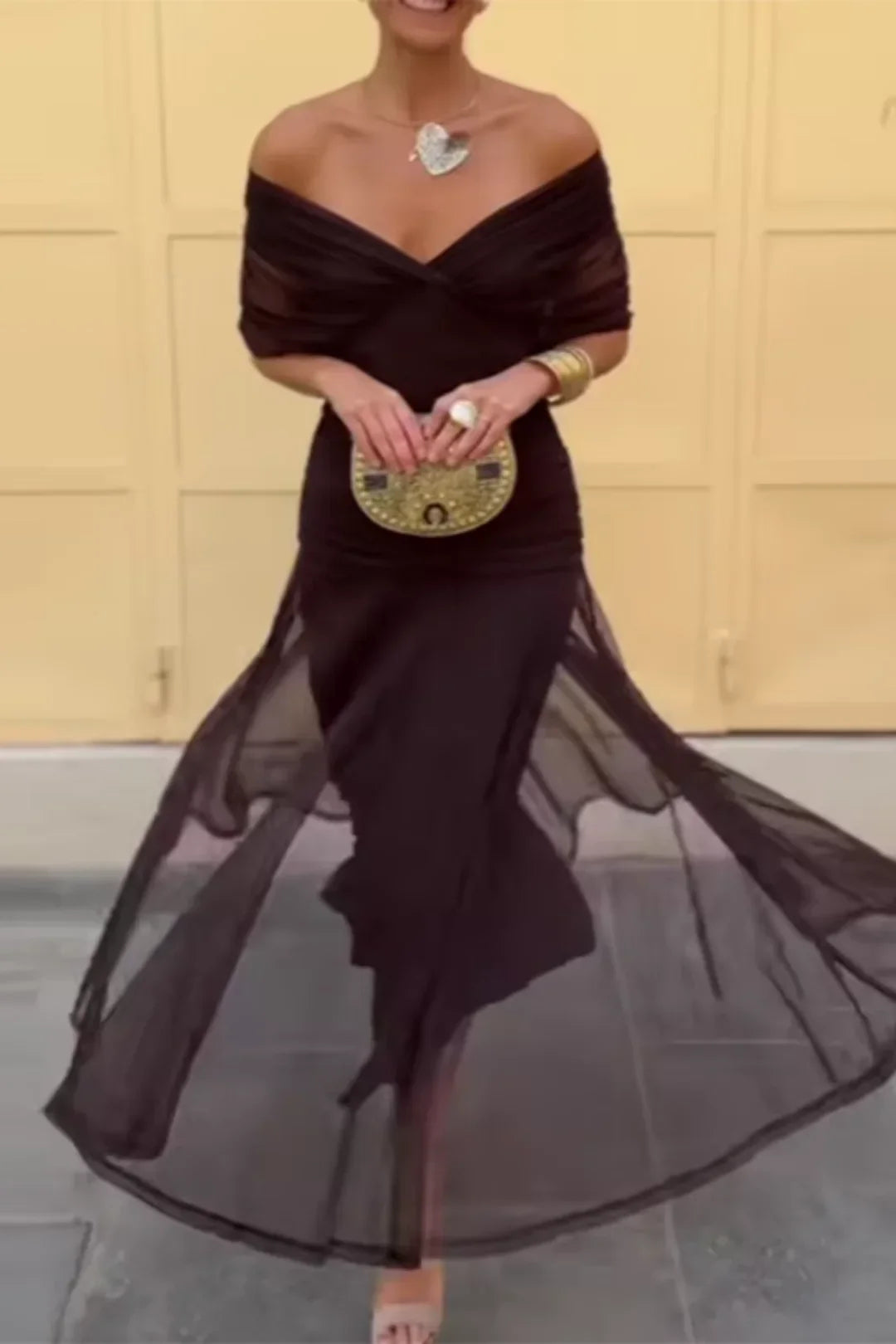 ISABELLA | Elegant Maxi Dress with Flattering Waist and Timeless Class