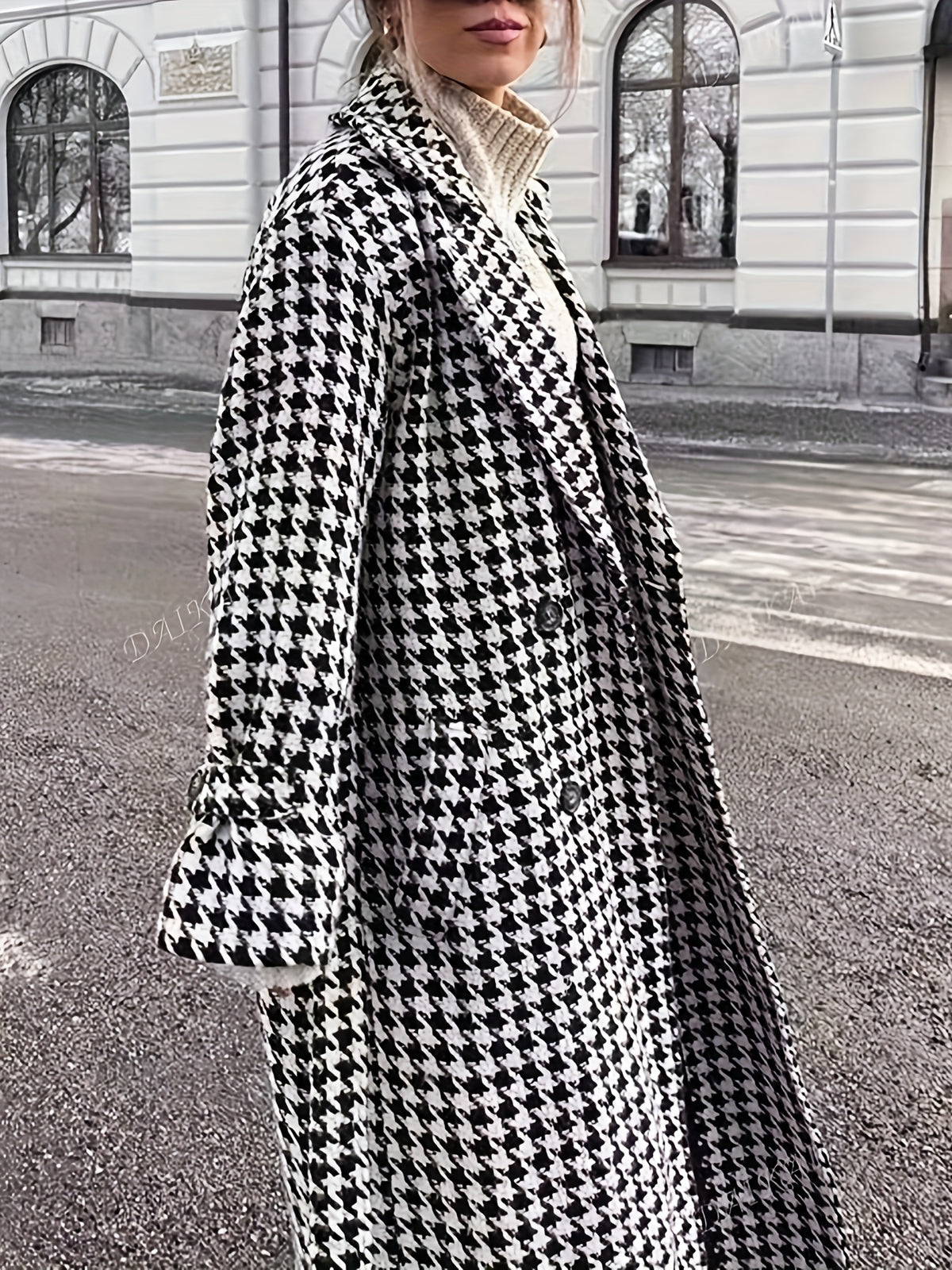 Odette – Long Houndstooth Coat