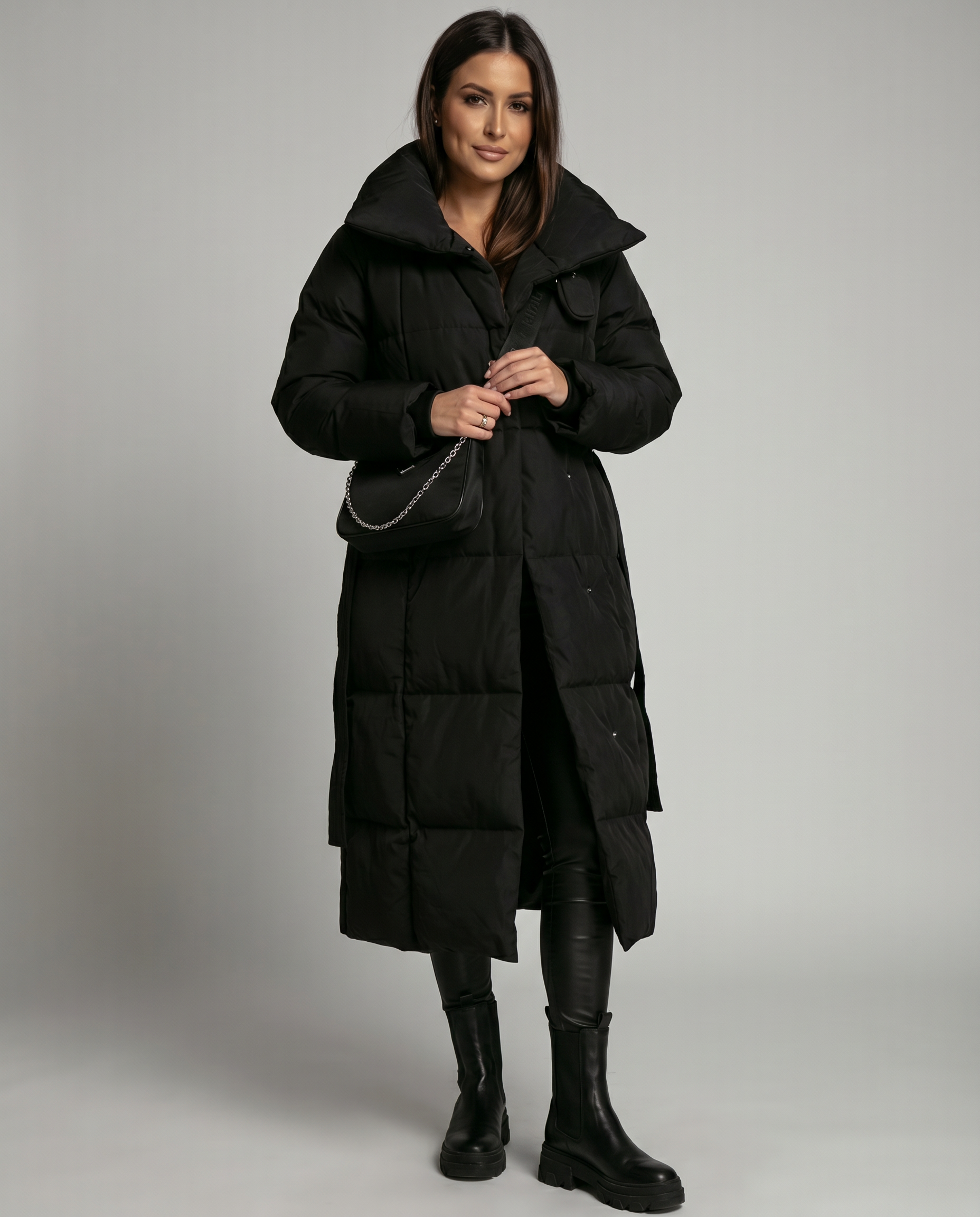 Comfortable long winter puffer jacket for women