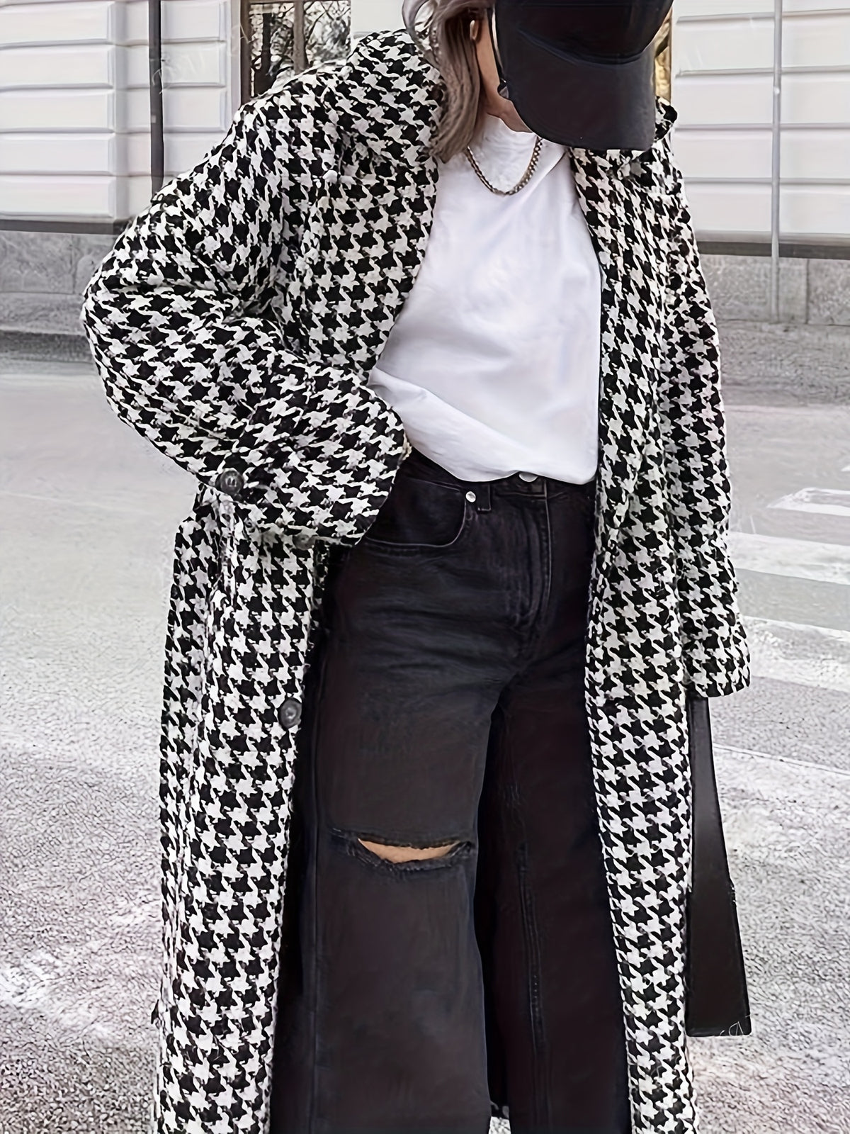 Odette – Long Houndstooth Coat